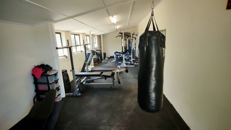 6 Bedroom Property for Sale in Middelburg Eastern Cape